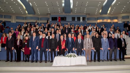Selçuk Üniversitesinde 14 Mart Cübbe Giydirme ve Ödül Töreni düzenlendi